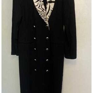 Chic Black Double-Breasted Women's Blazer